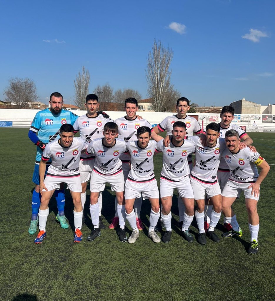 CD La Estrella tweet media