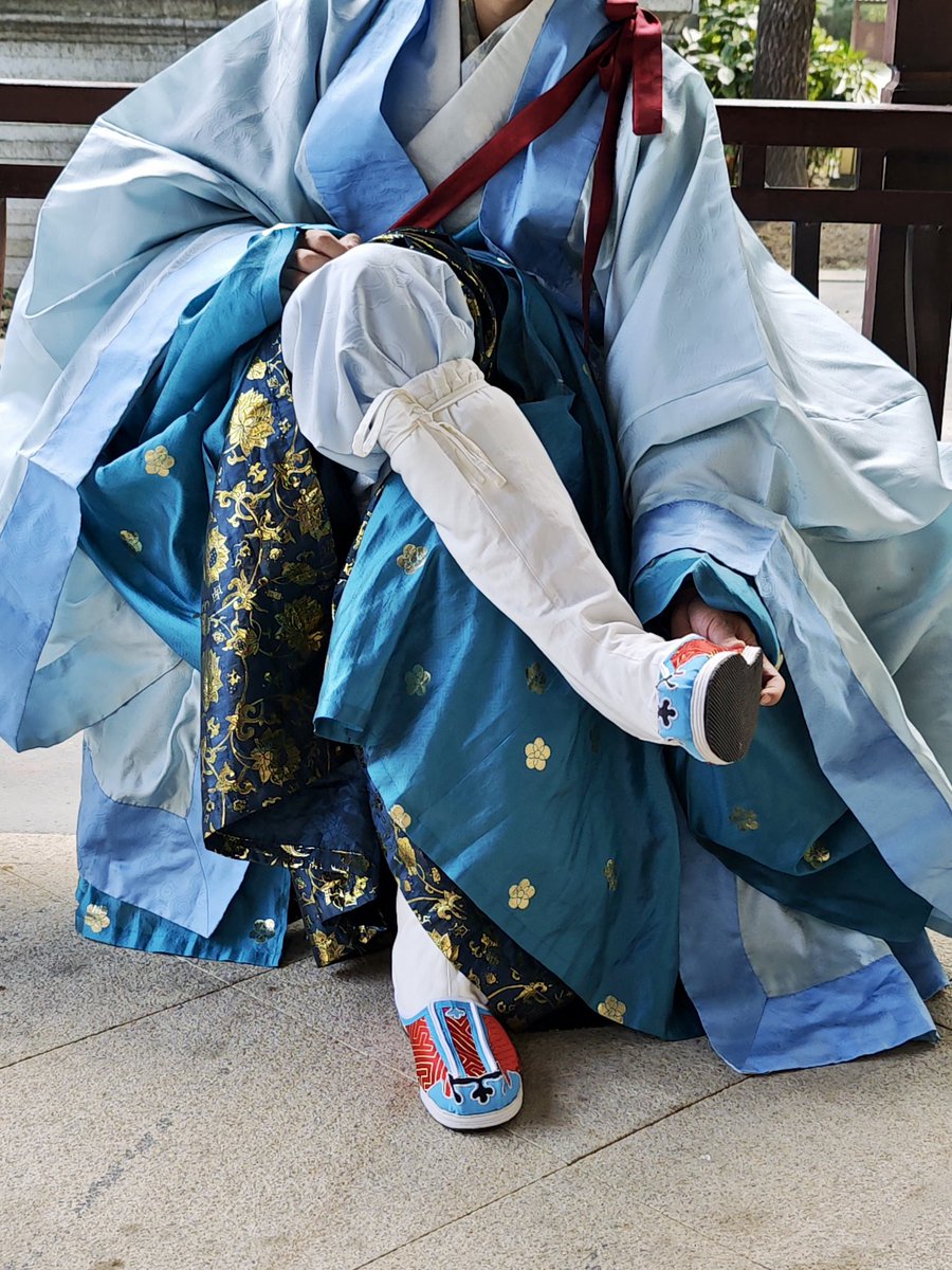 lean tweet media