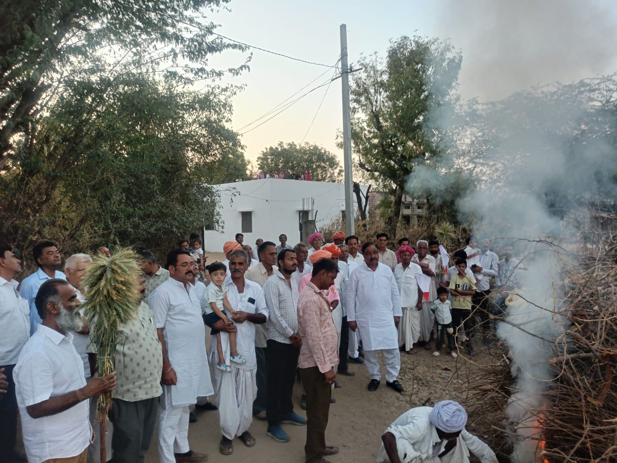 Narayan Singh Dewal (मोदी का परिवार) tweet media