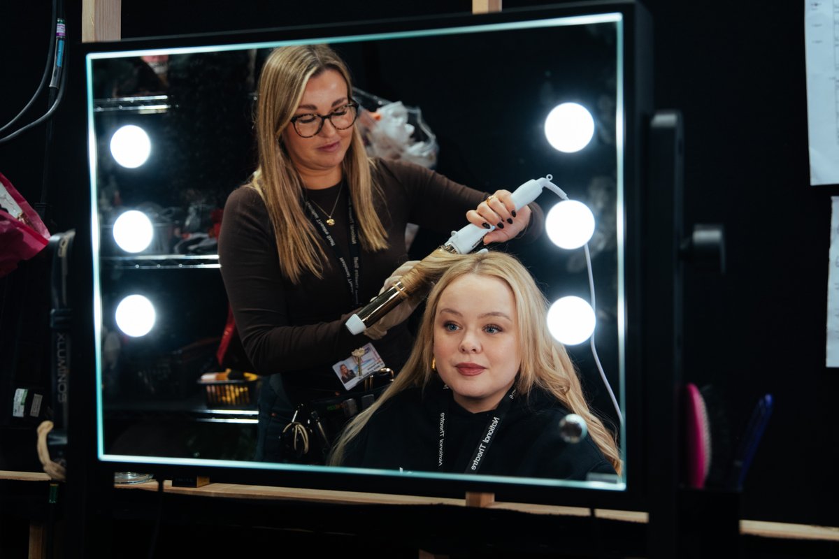 National Theatre Live tweet media