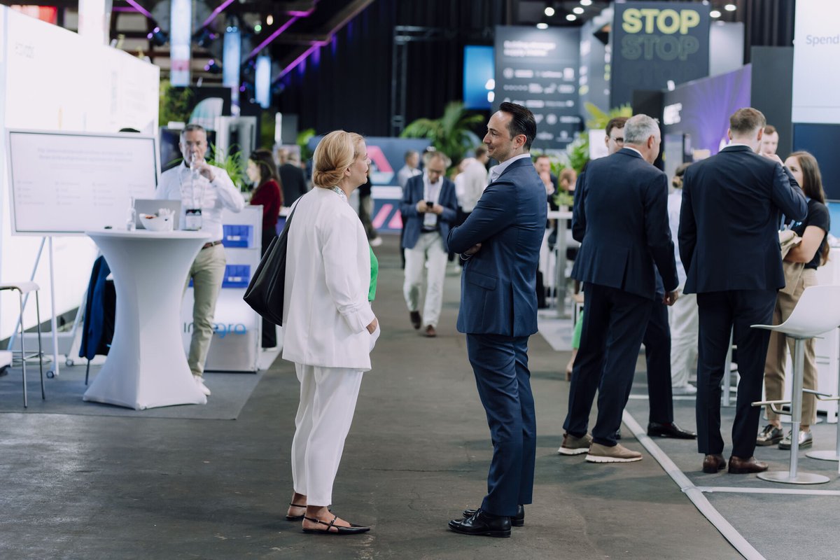 Sustainabil_Sum's tweet photo. Der Sustainability Summit 2025 versammelte wieder Experten aus dem Nachhaltigkeitsbereich, welche über die Herausforderungen der Branche diskutiert, ihre neuesten Produkte präsentiert und sich untereinander vernetzt haben. 🤝🚀

#SustainabilitySummit2025 #Nachhaltigkeit https://t.co/KKdjxbGVsF