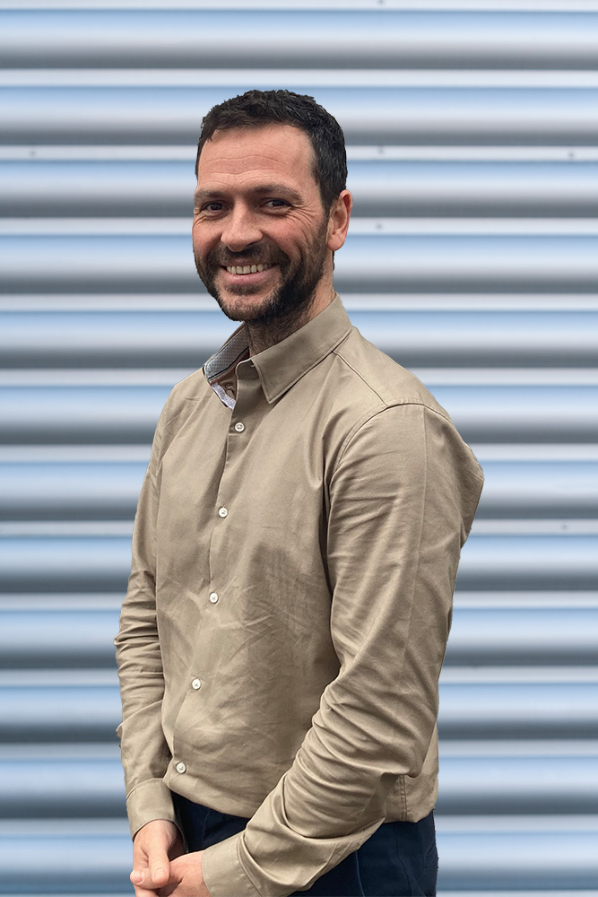 NIBEEnergy's tweet image. Celebrating a milestone at NIBE 🎉

Congratulations to Rick Clarke, Product Manager, on his 2-year anniversary with the team.

Thank you for your dedication, Rick and here’s to the next chapter!

 #SustainableHeating  #ProductManagement #TeamCelebration #NIBEteam