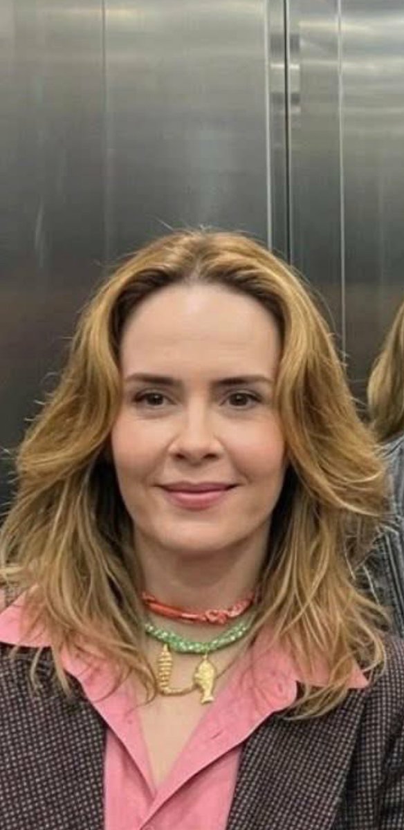 julhalinsef's tweet photo. @SrDiegoLima A Ia entendo que a Ana Paula e a Sarah Paulson https://t.co/nJ81iiaptX