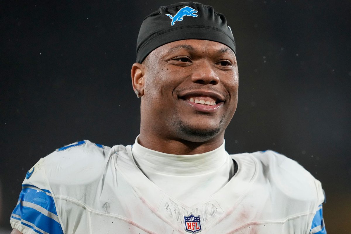 BREAKING: The Lions are trading RB David Montgomery to the Texans for a 5th-round pick, per <a href="/AdamSchefter/">Adam Schefter</a>