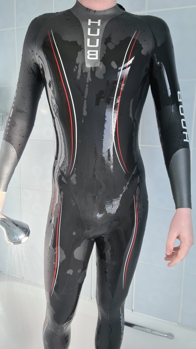 WetsuitBoy tweet media