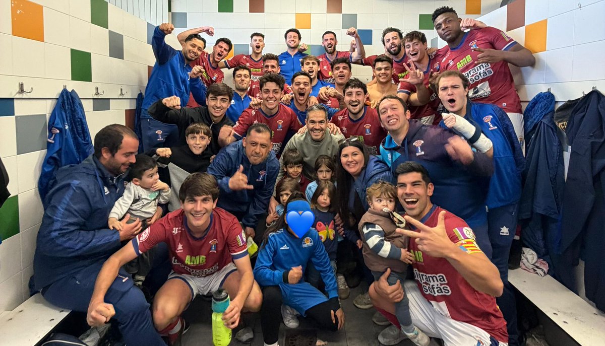 𝗦𝗶𝗻 𝗽𝗲𝗿𝗱𝗲𝗿 𝗱𝗲 𝘃𝗶𝘀𝘁𝗮 𝗲𝗹 𝗼𝗯𝗷𝗲𝘁𝗶𝘃𝗼🫡

¡Juntos!🍍

🤍💙