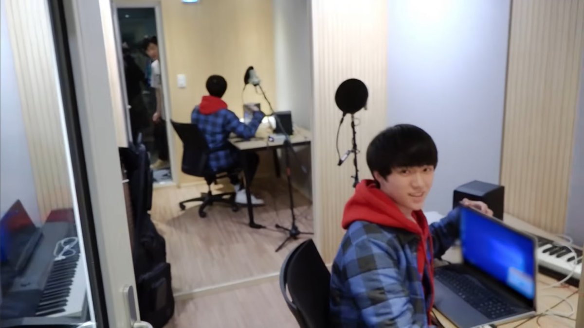 christine ✮ tweet media