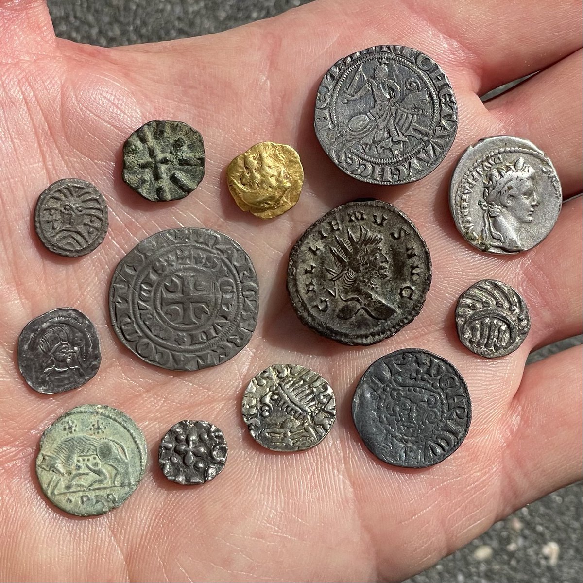 Medieval Digger tweet media