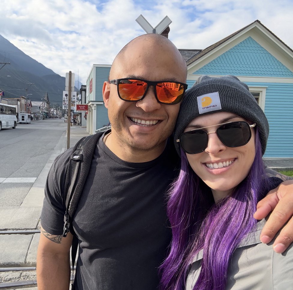 TyyRexOfficial's tweet photo. I don’t understand people who hate their spouses.

I am literally obsessed with my husband. He’s the most handsome, kind, gentle yet extraordinarily strong human I know. This man is truly my best friend. https://t.co/Mci0nsGboh