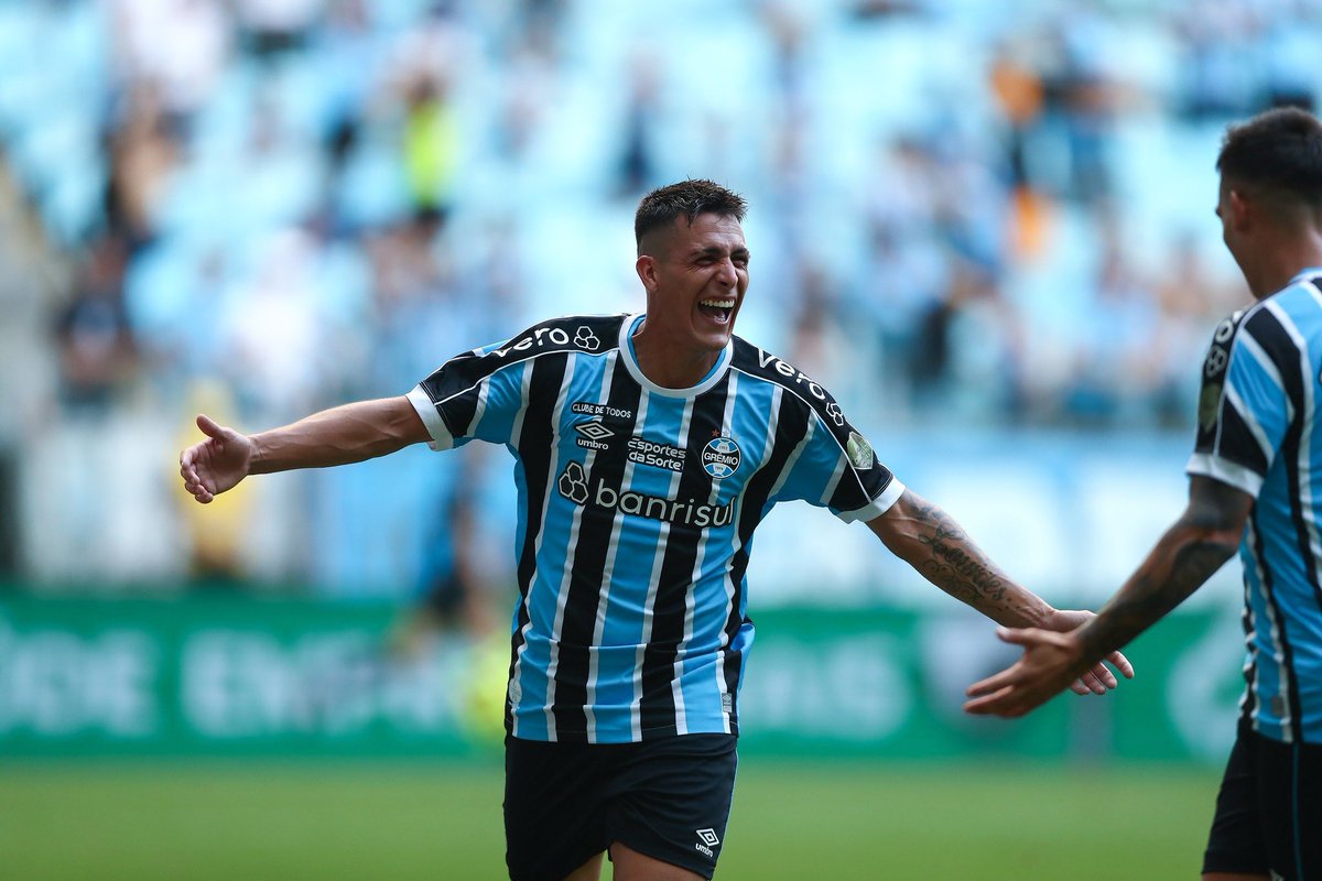 Chorume do Grêmio tweet media