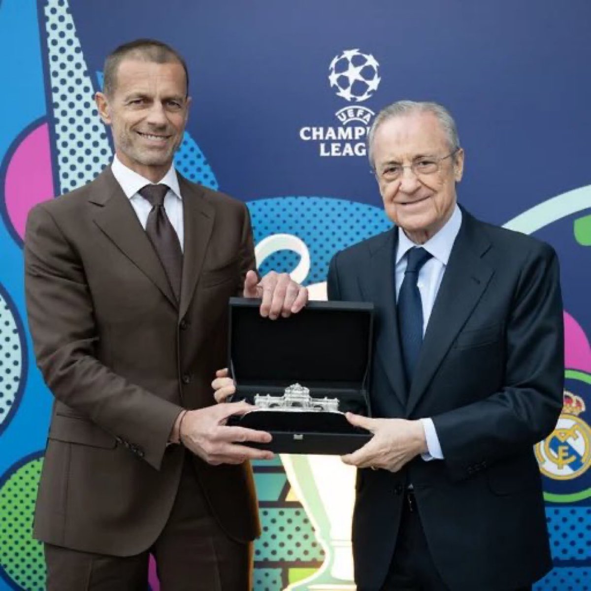 (fan) REAL MADRID FANS 🤍 tweet media