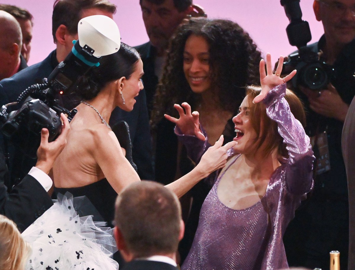 best of emma stone tweet media