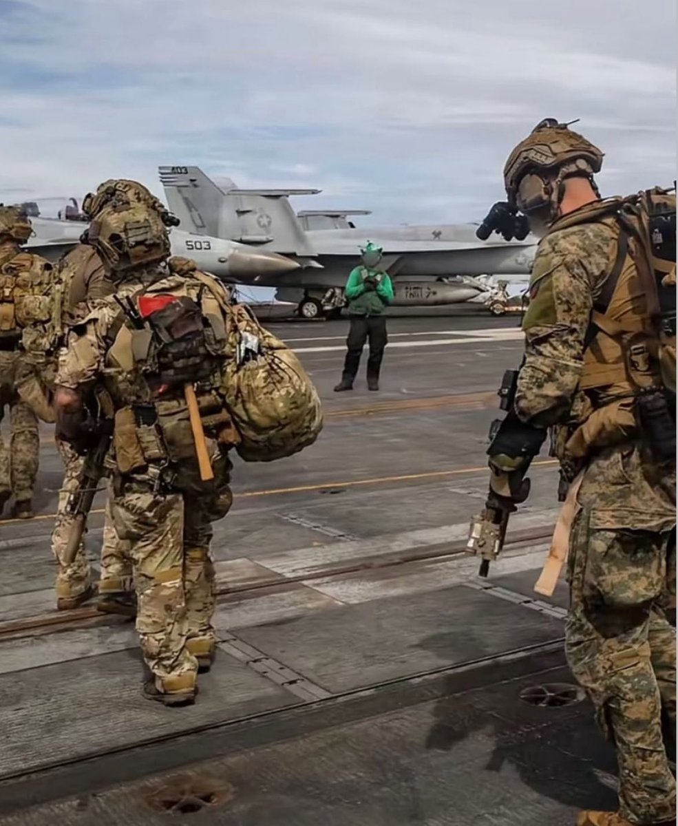 VividProwess's tweet photo. U.S. special forces reportedly in the Middle East. https://t.co/de7raD4sWN