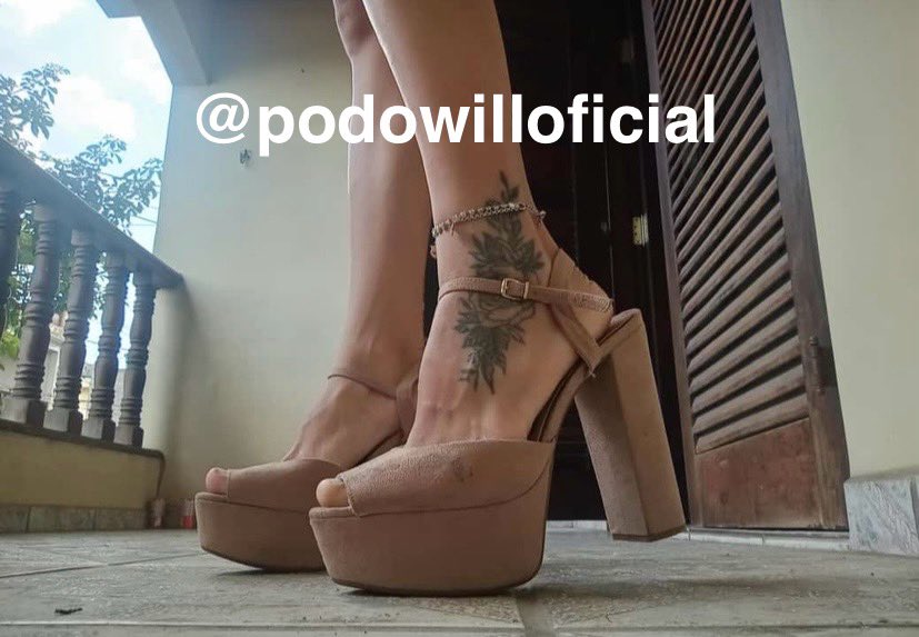 PODOWILL's tweet photo. #saltoalto #pésfemininos #pédemulher #pésdelicados #feet #feetworshi̇p #feetfetısh #feetlovers #foot #footfetısh #podolatriasp https://t.co/xDMx9by3aE