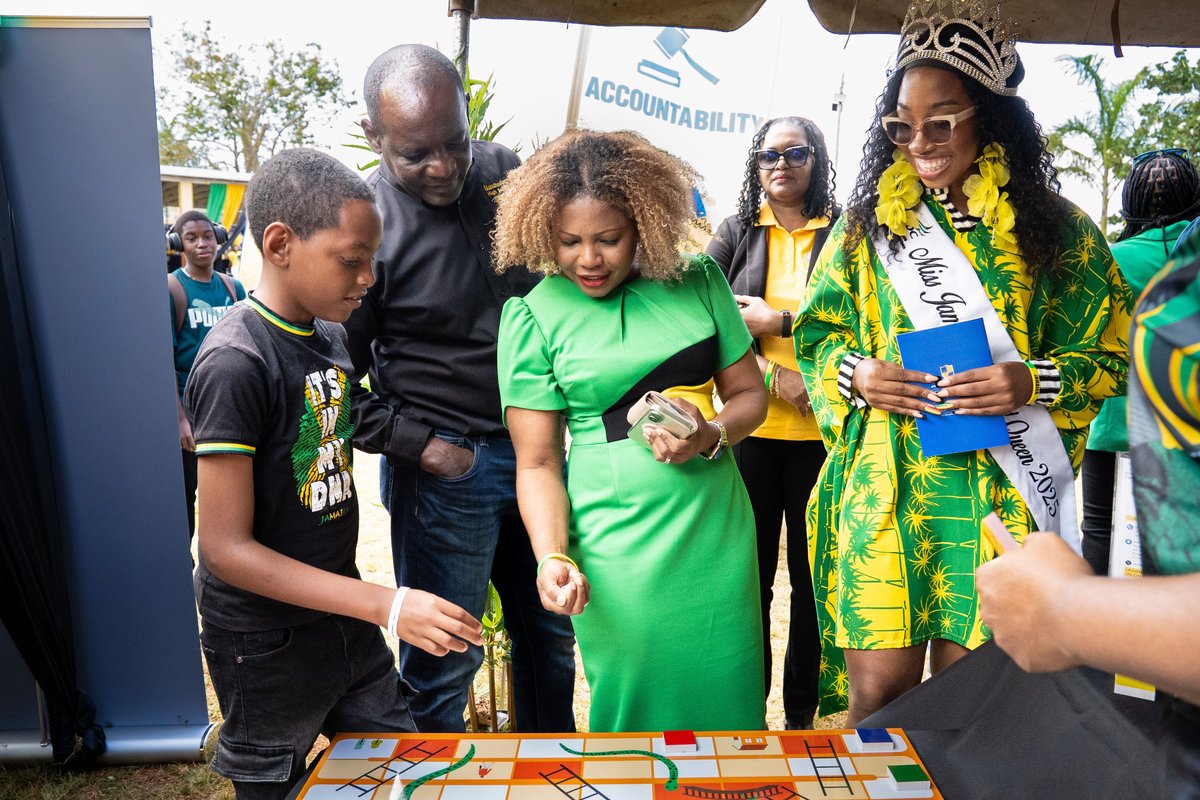 Jamaica Library Service tweet media