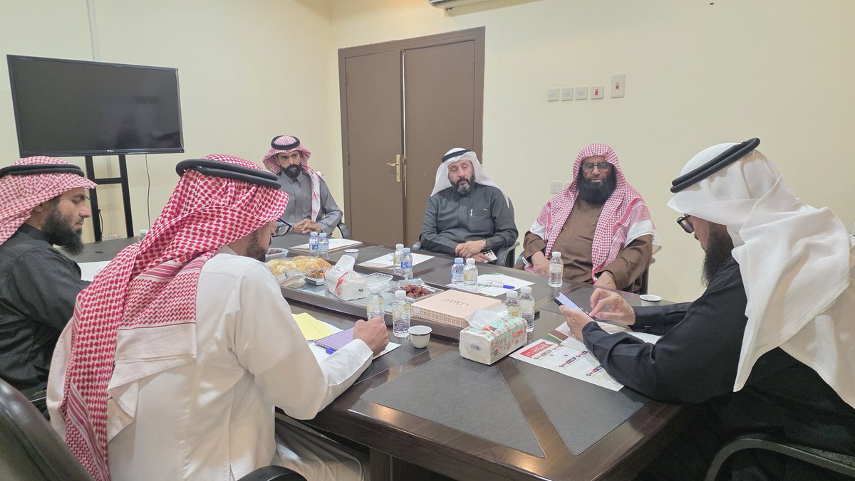 TanmiahAlrss's tweet photo. استضافت جمعية التنمية الأهلية الاجتماع الدوري #للجنة_التنسيقية للجمعيات الأهلية #بمحافظة_الرس

@twaslalrss https://t.co/BenKeZlmT2