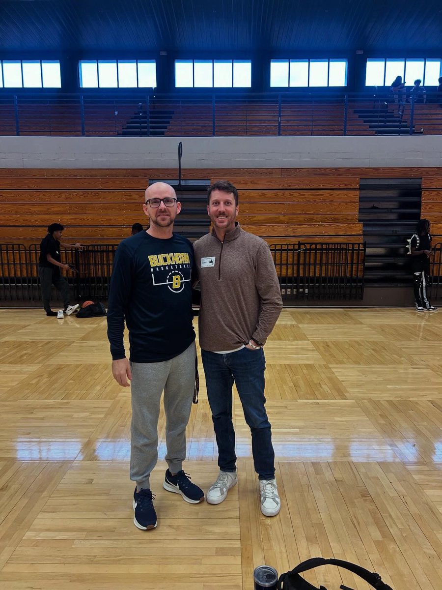 Season Builder tweet media