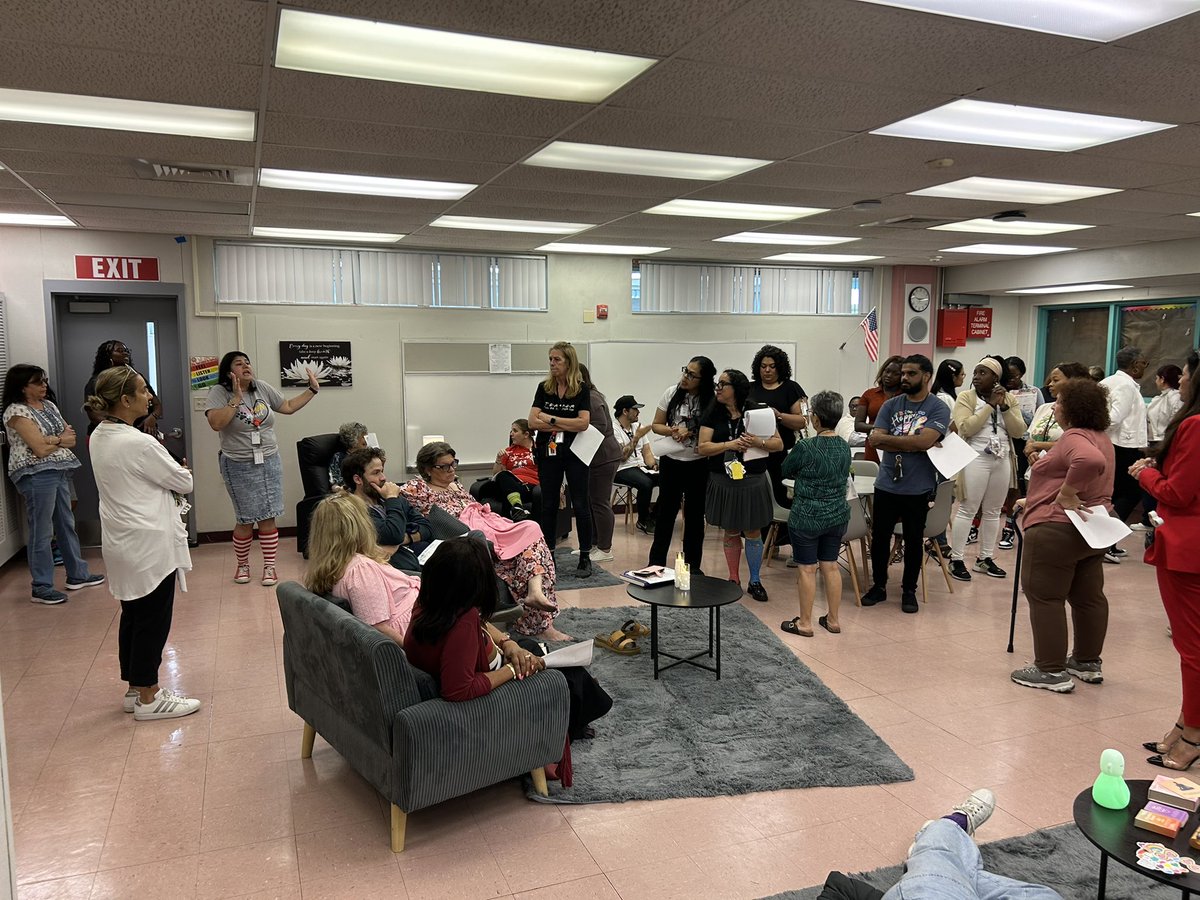 Mrs_Jimenez_BHE's tweet photo. Today, we surprised our teachers and staff with BHE’s Serenity Suite. A calm, welcoming space designed for them to take a break, breathe, and recharge.
Our teachers and staff give so much of themselves to our students every single day. They truly deserve this and so much more.🐾 https://t.co/7u3aZc0qJL