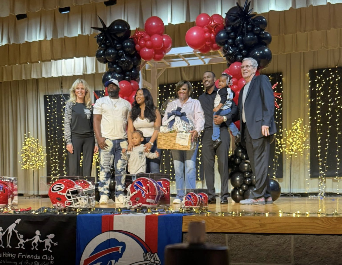 SandySadams's tweet photo. What a great event for our kiddos!  Thank you Mecole Hardman and ESPN for making Mecole Hardman, Jr Week even more special!  https://t.co/Ay76tVFmTV https://t.co/a6gWJk0BBo