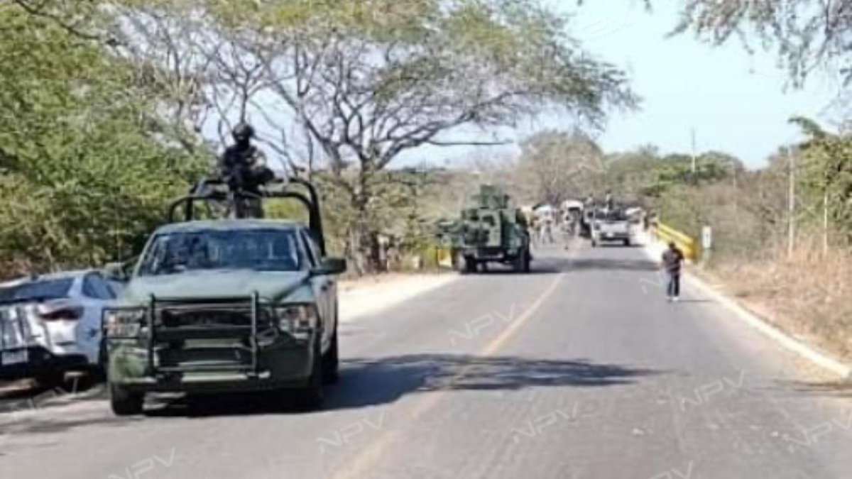 Este lunes comenzaron a demoler el puente de La Desembocada 

noticiaspv.com.mx/este-lunes-com…