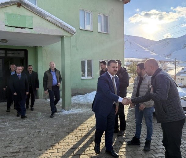 İl Koordinatörümüz sn <a href="/byildiz63/">Bahattin Yıldız 🇹🇷</a>, İl Başkanımız sn <a href="/KayaZeydin/">Av. Zeydin KAYA</a> İlçe Başkanımız sn <a href="/BurhanYASAR30/">Burhan YAŞAR</a> 
Esendere Belediye Başkanımız sn <a href="/dirbazbuyuksu/">Dırbaz büyüksu</a> ’nun kayınvalidesinin vefatı dolayısıyla taziye ziyaretinde bulunduk. 
<a href="/RTErdogan/">Recep Tayyip Erdoğan</a>
<a href="/Akparti/">AK Parti</a> 
<a href="/abuyukgumus/">Ahmet Büyükgümüş</a>
<a href="/MustafaAlkayis/">Av. Mustafa Alkayış</a>
<a href="/Recep_ayd25/">Recep Aydın 🇹🇷</a>