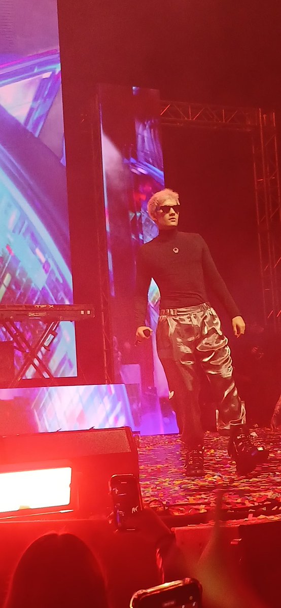 Todavía no sale la musica de <a href="/bryanmouque/">Bryan Mou</a>, pero desde ya nos lo estamos visualizando en su primer concierto 💗