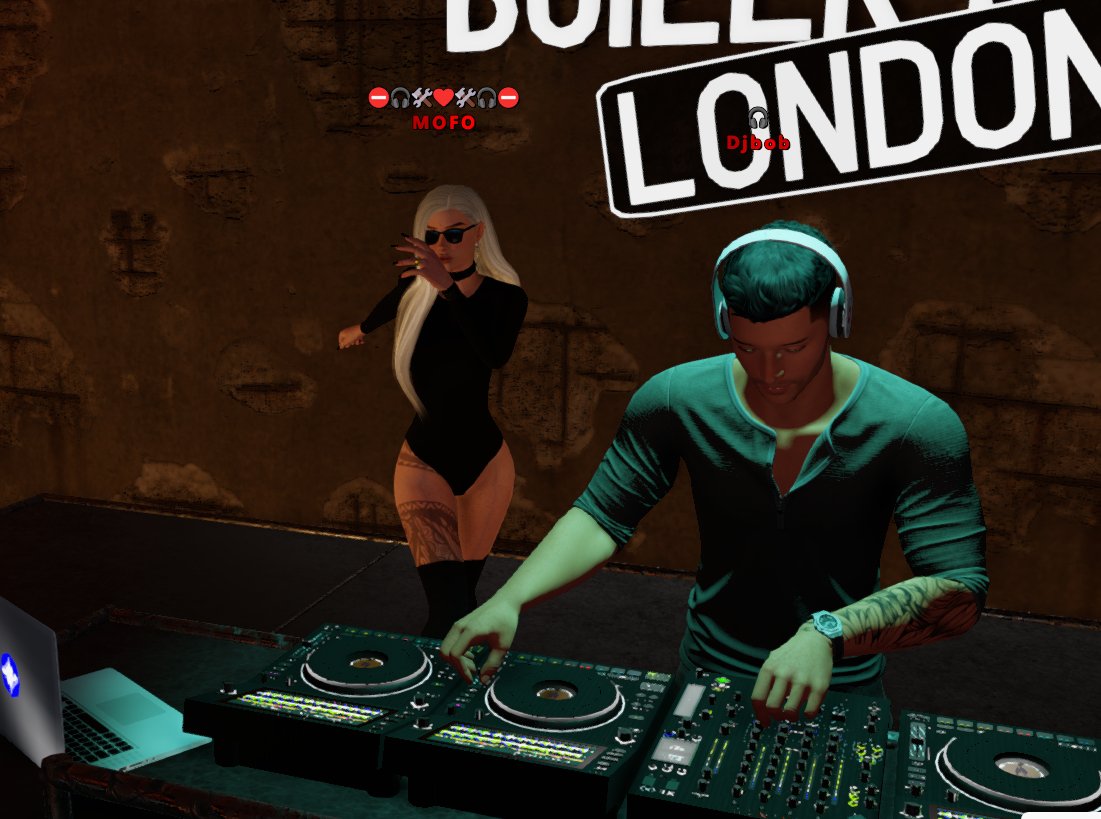 QueenLovesiKing's tweet photo. party rock... with my man spinning live....DJ BOB!
#technohouse #livedj #3dXChat #3dxchatlife #thisisnotacringe https://t.co/ufMMjDsbX1