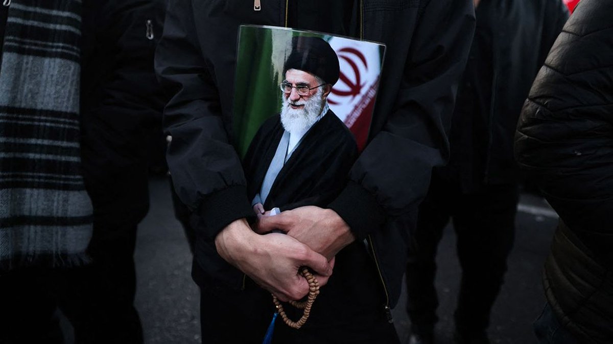 🇮🇷⚔️🇺🇸🇮🇱
Iran: Israël a réussi à pirater pendant plusieurs années les caméras de circulation de Téhéran, ce qui lui a permis de suivre en temps réel les déplacements des gardes du corps de Khamenei à proximité de son complexe. Parallèlement, le pays a perturbé les antennes-relais
