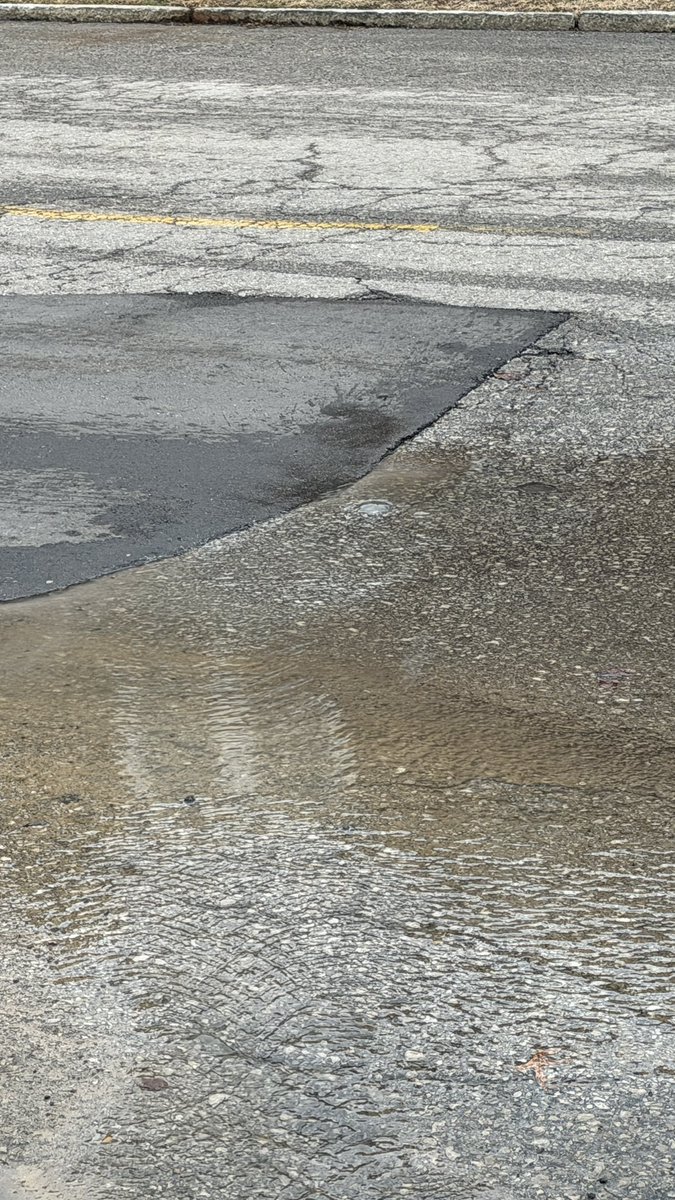 BPitch83's tweet photo. @stlcsb a new water break is happening on Macklind @ Holly Hills https://t.co/O0ZN18tvvI
