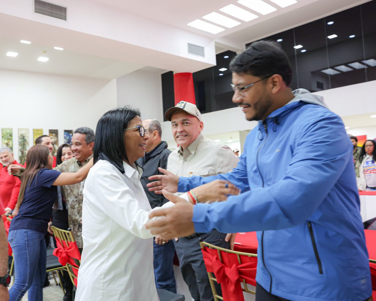 YediChávez tweet media