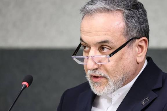 ⚡️ ⭕️ Iranian Foreign Minister Abbas Araghchi:
🔹️Now this war has more legitimacy and righteousness among our people and if we hadn't negotiated, some would have said that the war occurred because we refused to dialogue.

🔹️ We are soldiers of this regime alongside the armed