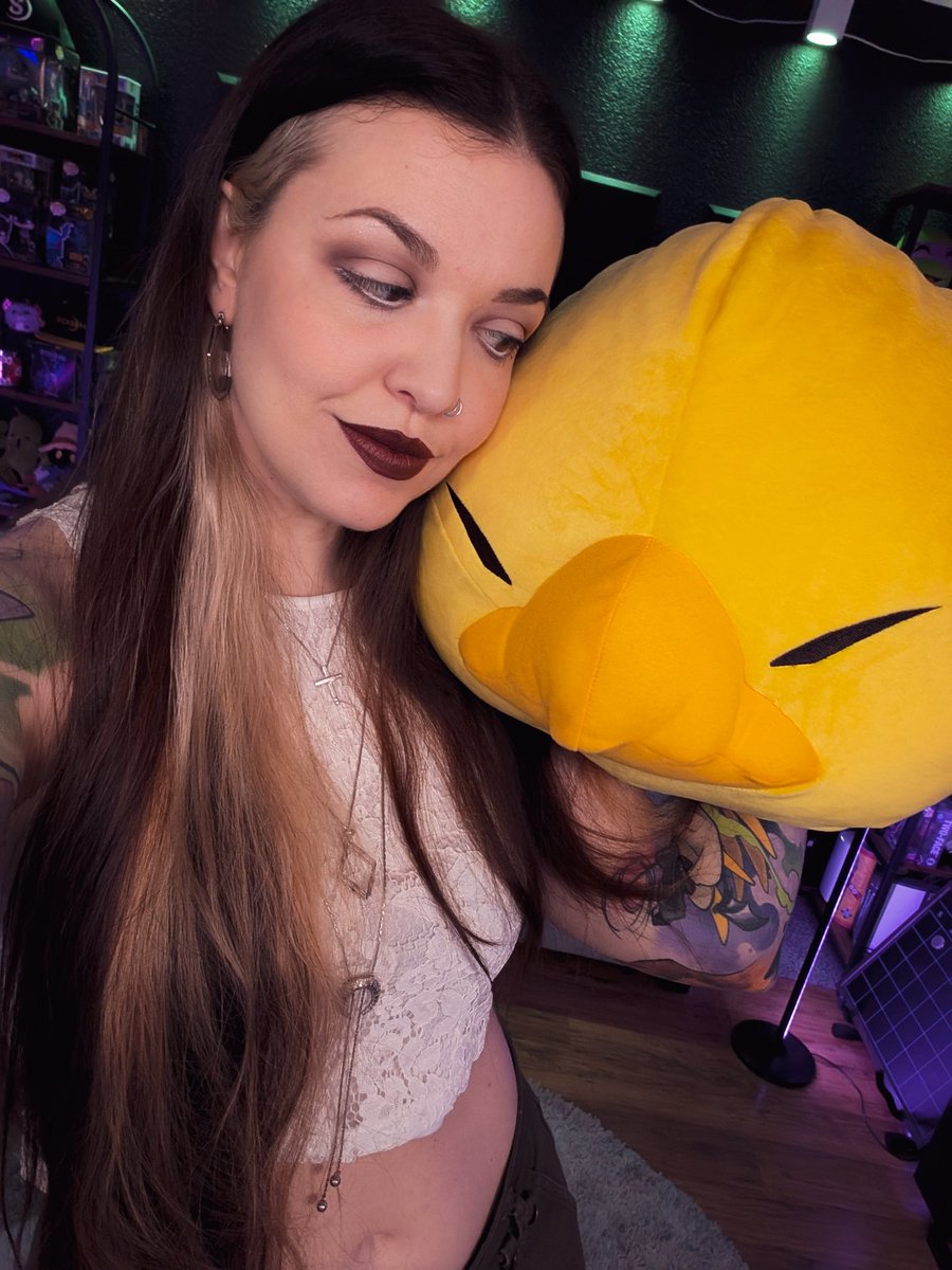 Killer V ✌️ tweet media