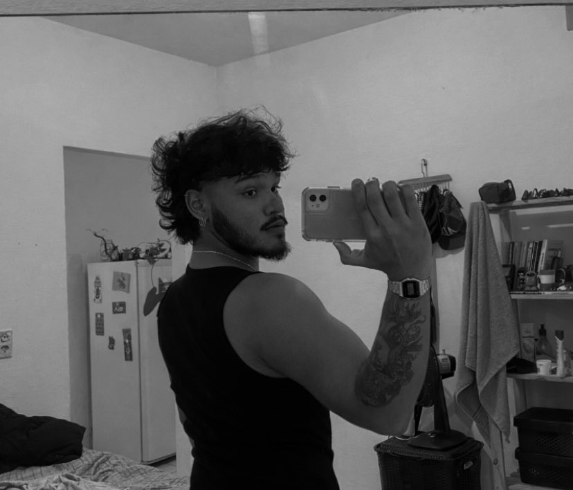 Kevigabes_'s tweet photo. Tá faltando tatoo nesse braço 🥺 https://t.co/7Pw2NIFVmD
