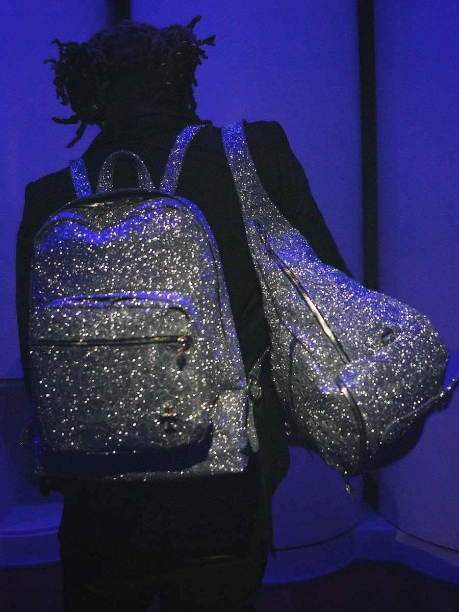 𐕣 (@kencarson) on Twitter photo 