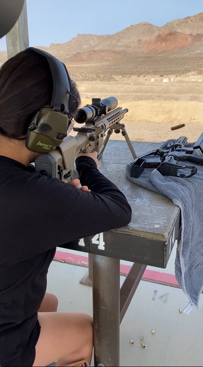 NevadaFirearms's tweet photo. She’s cracking steel at 700 yards 🎯 https://t.co/Xchkk2RNmJ