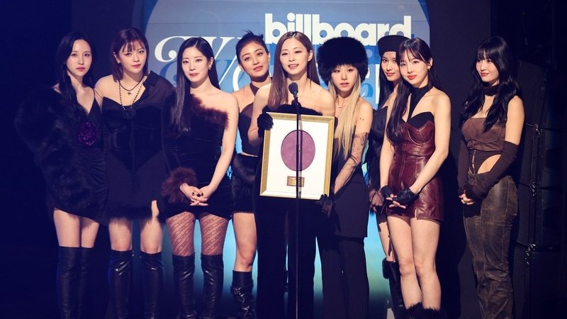 TheePopCore's tweet photo. 3 years ago today, TWICE received the “Breakthrough Artist Award” at the Billboard Women in Music.

— They made history as the first Asian group and first K-pop Act ever to be honored at the ceremony. https://t.co/y6D9gp2D9w