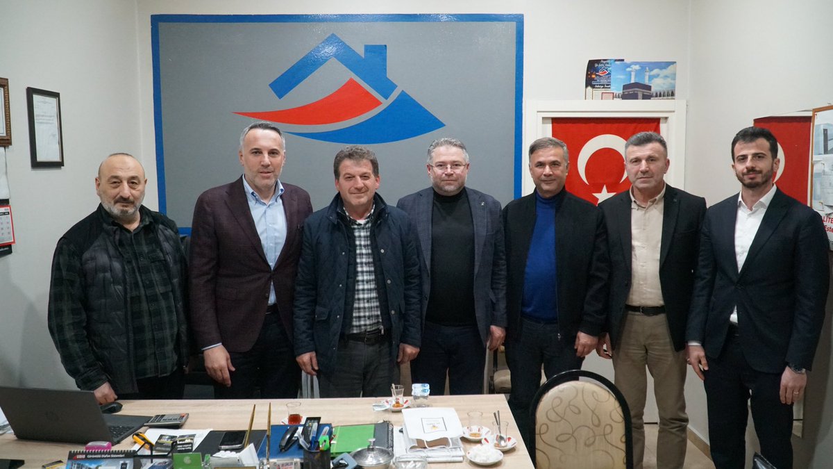yunustever's tweet photo. Önceki Dönem Geyve İlçe Yönetim Kurulu Üyemiz Muhammet Nail Bilgin’i işyerinde ziyaret ettik.

Misafirperverliği ve ilgisi için kendisine teşekkür ediyor, işlerinde kolaylıklar diliyorum. https://t.co/TgCFzpfxvj