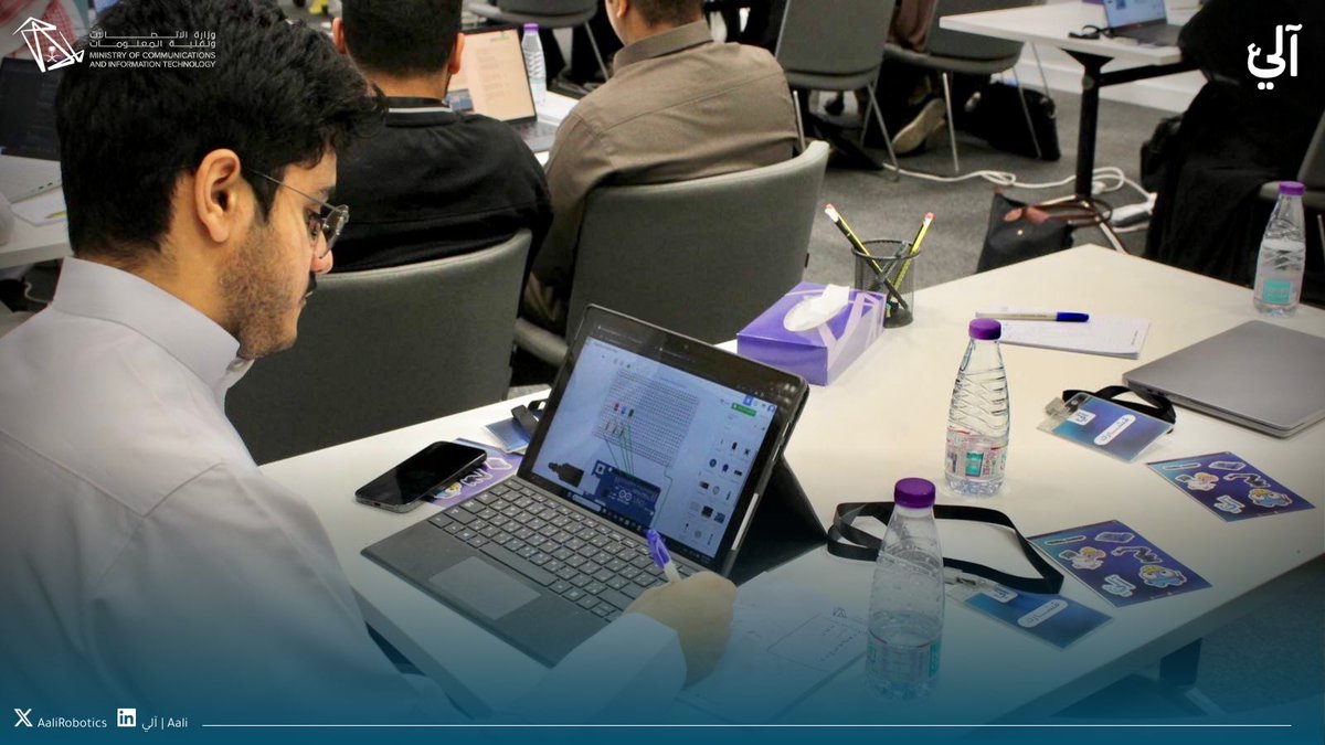 Aali | آلي tweet media