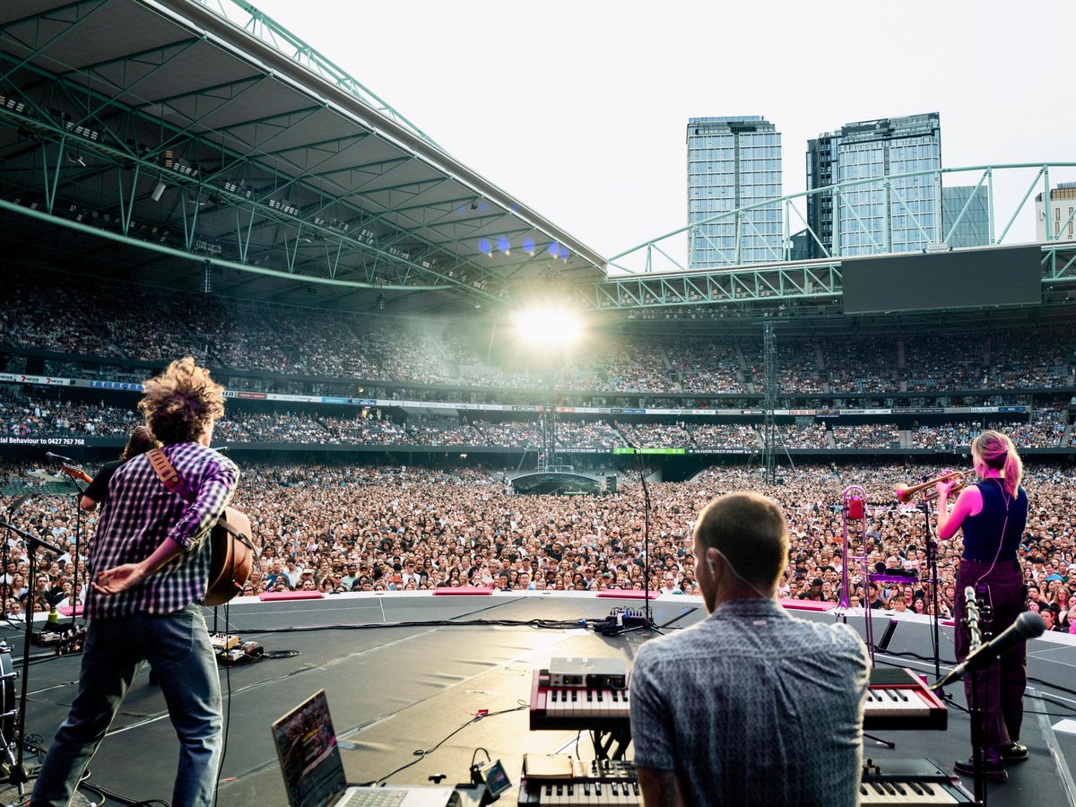 Vance Joy tweet media