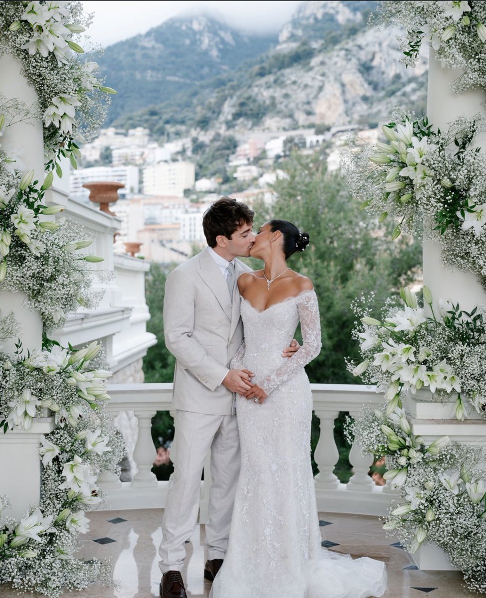 QUE VIVA EL AMMMOORRRRRRRR😭