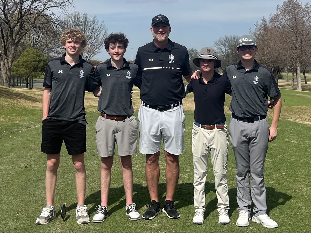 BLGolfCoach's tweet photo. Great tournament at DAC today. Proud of the guys! https://t.co/NsnIdKcYwm