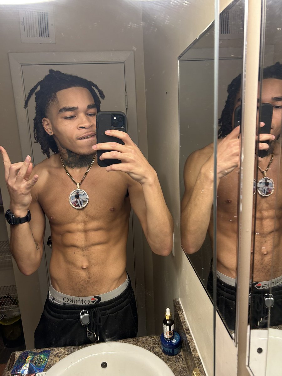 ladkilla05's tweet photo. Happy personality, Sad soul❤️‍🩹 https://t.co/Bt7IPCXxMv
