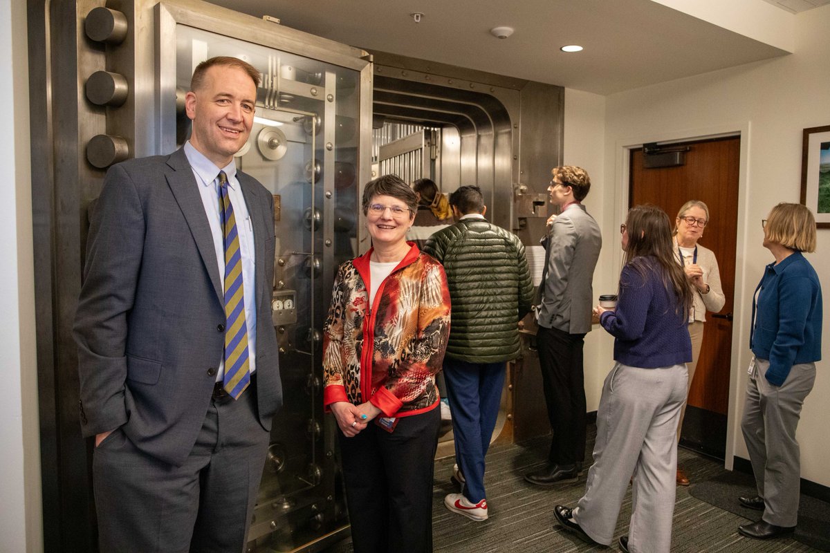 Oregon State Treasury tweet media