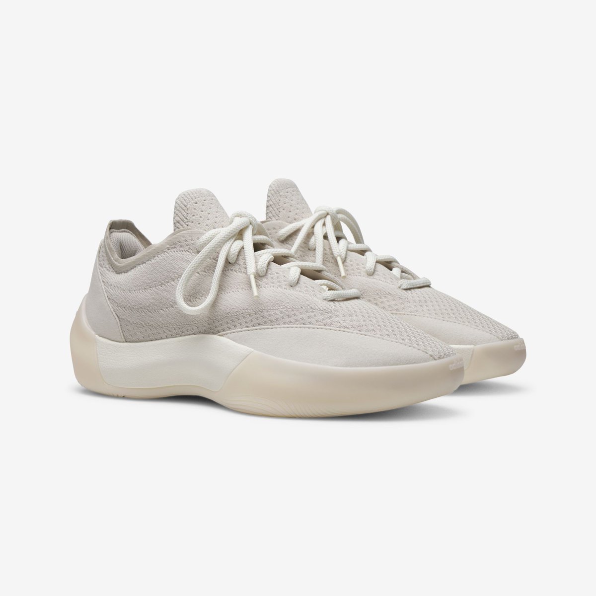 KicksFinder's tweet photo. OFFICIAL IMAGES: adidas Fear of God Athletics III Basketball "Wonder Alumina/Cloud White" 🏀

🗓️ Spring/Summer 2026
📝 KJ5967 (MENS)
💰 N/A
💵COP OR 🚮DROP? https://t.co/7adIak5nn0