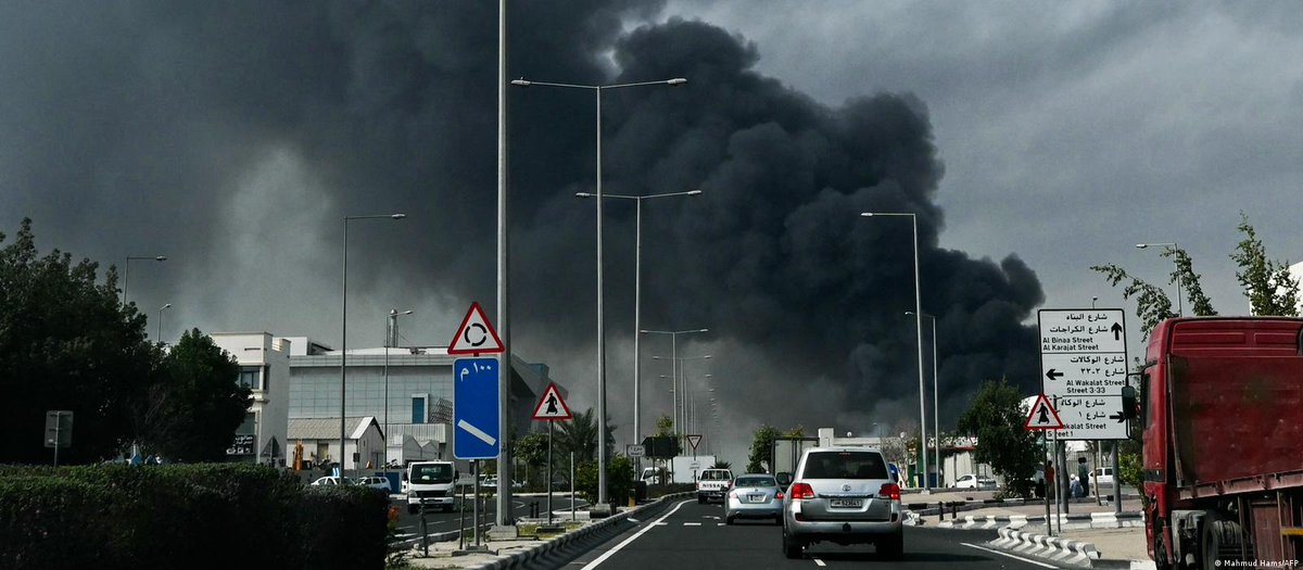 Efeko_Oriordan's tweet photo. 2003. Irak acepta inspecciones sobre sus supuestas armas de destrucción masivas. Fue invadido. 
2026. Irán acepta inspecciones sobre su programa nuclear. Fue bombardeado. 
Ergo, no negocies con EEUU, sólo es una dilación para atacarte. https://t.co/snAFzGz9iv