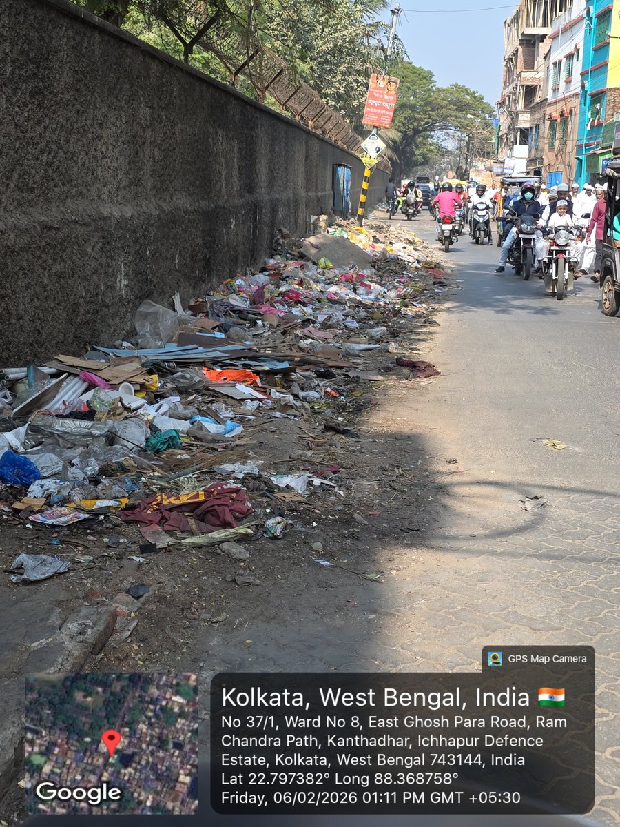 weirdhyphen's tweet photo. @khurpenchh The condition of West Bengal. You'll find an open dumping ground every 100 meters on this road. https://t.co/3kJXcyymFC