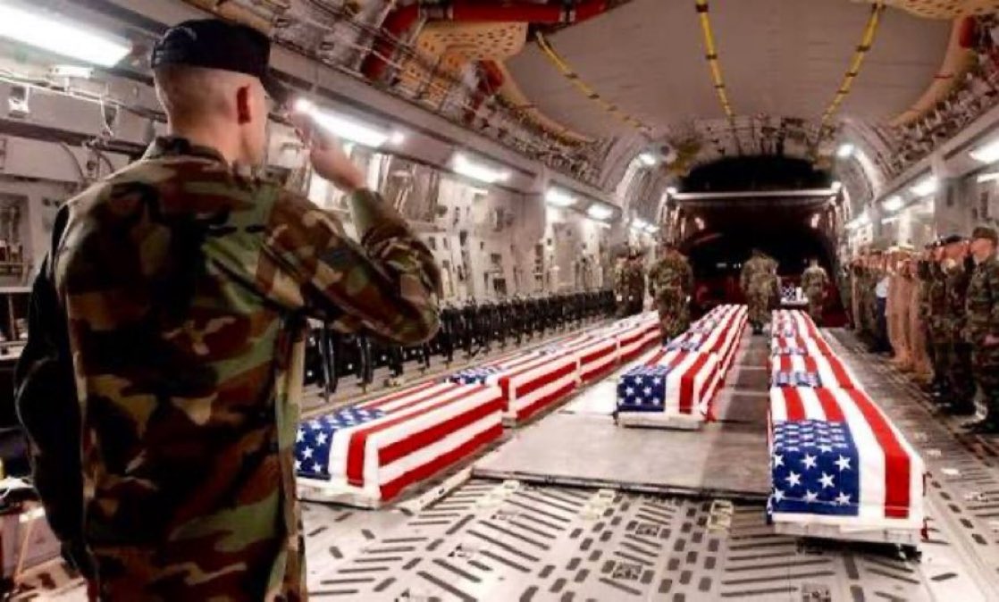 Abd’de erken terhis olan askerler evlerine uğurlanıyor.