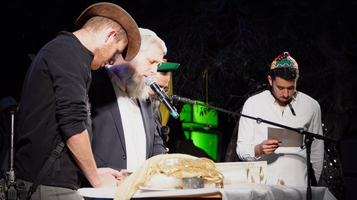 Orot_Shaul's tweet photo. להעלאת המורל ולצלילות הדרך והייעוד.
פורים שמח בימים ההם בזמן הזה.
בשורות טובות ��שועות ונחמות.
הרב תמיר גרנות

https://t.co/hnGZEU52bA https://t.co/e9dhgOn2pc
