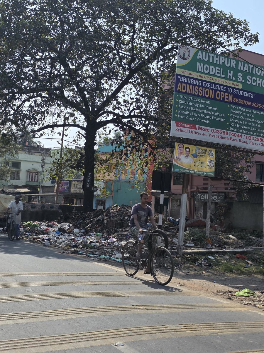weirdhyphen's tweet photo. @YTKDIndia @Madhusree24 Condition in West Bengal. You'll see such an open dumping ground every hundred meters on this road. https://t.co/BBsw2SIc8w