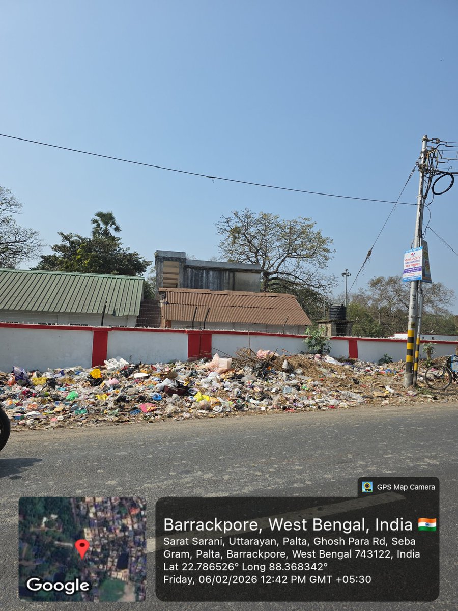 weirdhyphen's tweet photo. @YTKDIndia @Madhusree24 Condition in West Bengal. You'll see such an open dumping ground every hundred meters on this road. https://t.co/BBsw2SIc8w